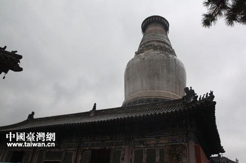 "护国佑民释迦文佛真身舍利宝塔”,亦称“大慈延寿宝塔” "护国佑民释迦文佛真身舍利宝塔”,亦称“大慈延寿宝塔”