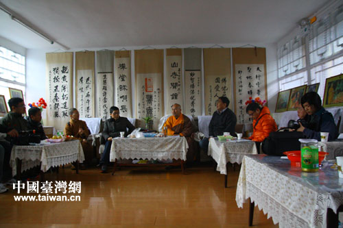 台湾记者三晋行:妙生法师好随和 有乐趣 台湾记者三晋行:妙生法师好随和 有乐趣