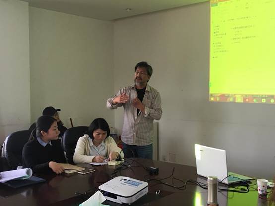 蓝博洲在四川大学举办“台湾人的身份认同”主题讲座 蓝博洲在四川大学举办“台湾人的身份认同”主题讲座