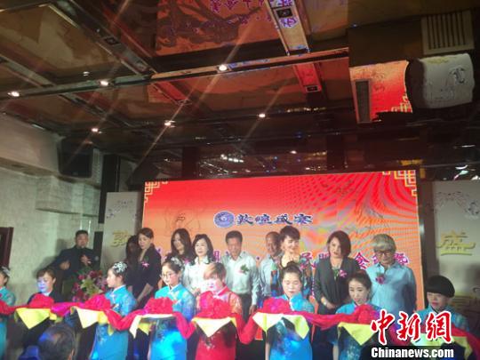 台湾艺人探西北丝路文化觅“创作灵感”