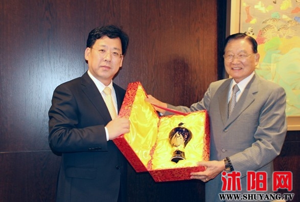 赠礼.jpg