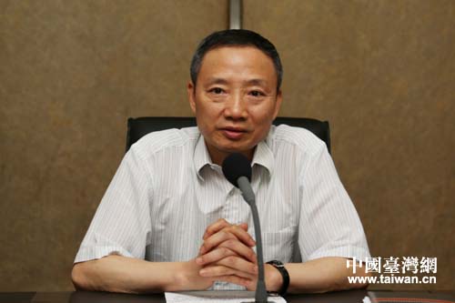 四川省台办主任周敏谦为全体党员上党课
