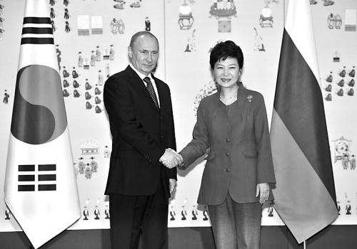 韩国总统朴槿惠与俄总统普京会晤。