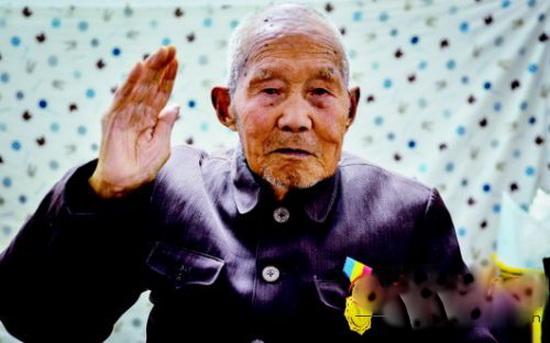 抗战老兵回忆淞沪会战:最惨烈时十个人活了俩