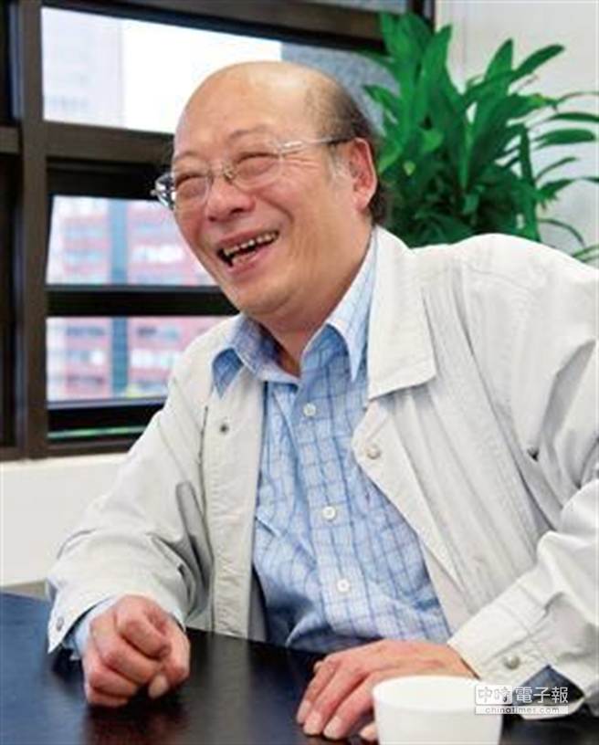 台大法律系教授李茂生15日在脸书发文反讽,“不婚女性判死刑” 台大法律系教授李茂生15日在脸书发文反讽,“不婚女性判死刑”