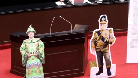 ̨���������ٿ��������ᣬ����¾ܲ���ϯ�������б������������С�