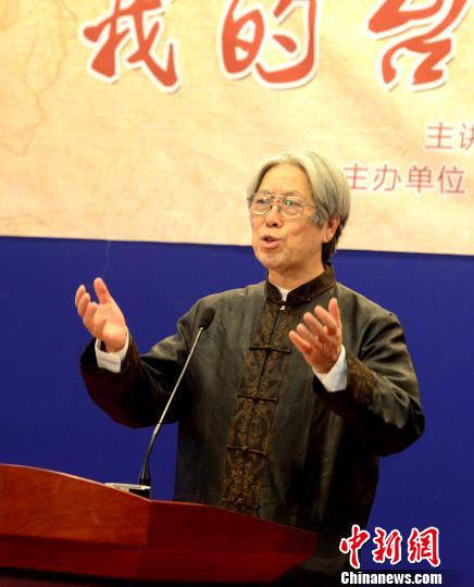 台湾著名作家亮轩福州与读者分享台湾读书经验
