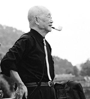 黄永玉曾80多岁续写《朱雀城》 描写童年生活 黄永玉曾80多岁续写《朱雀城》 描写童年生活