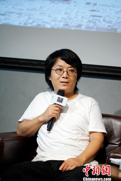 摄影家严明出影像随笔集 贾樟柯史航助阵新书会 摄影家严明出影像随笔集 贾樟柯史航助阵新书会