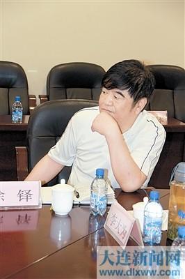 徐铎长篇小说特点:用爱情美好对照残酷现实 徐铎长篇小说特点:用爱情美好对照残酷现实