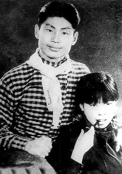 《萧红全传》作者:萧红一生逃亡 背负多重重负 《萧红全传》作者:萧红一生逃亡 背负多重重负