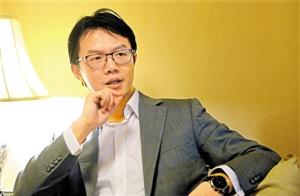 “首富作家”江南:中国作家其实挺穷的 “首富作家”江南:中国作家其实挺穷的