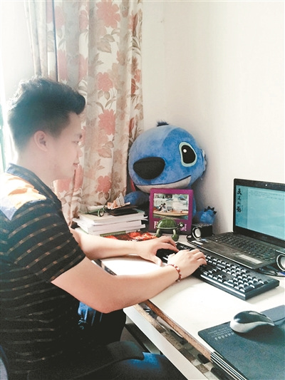 网络写手日码万字称和传统作家不是一路人(图) 网络写手日码万字称和传统作家不是一路人(图)