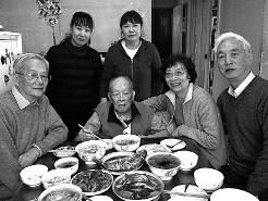 周有光110岁推新书 称更在意有价值的反对之声 周有光110岁推新书 称更在意有价值的反对之声