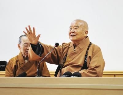星云大师:中华民族合成一个拳头 星云大师:中华民族合成一个拳头