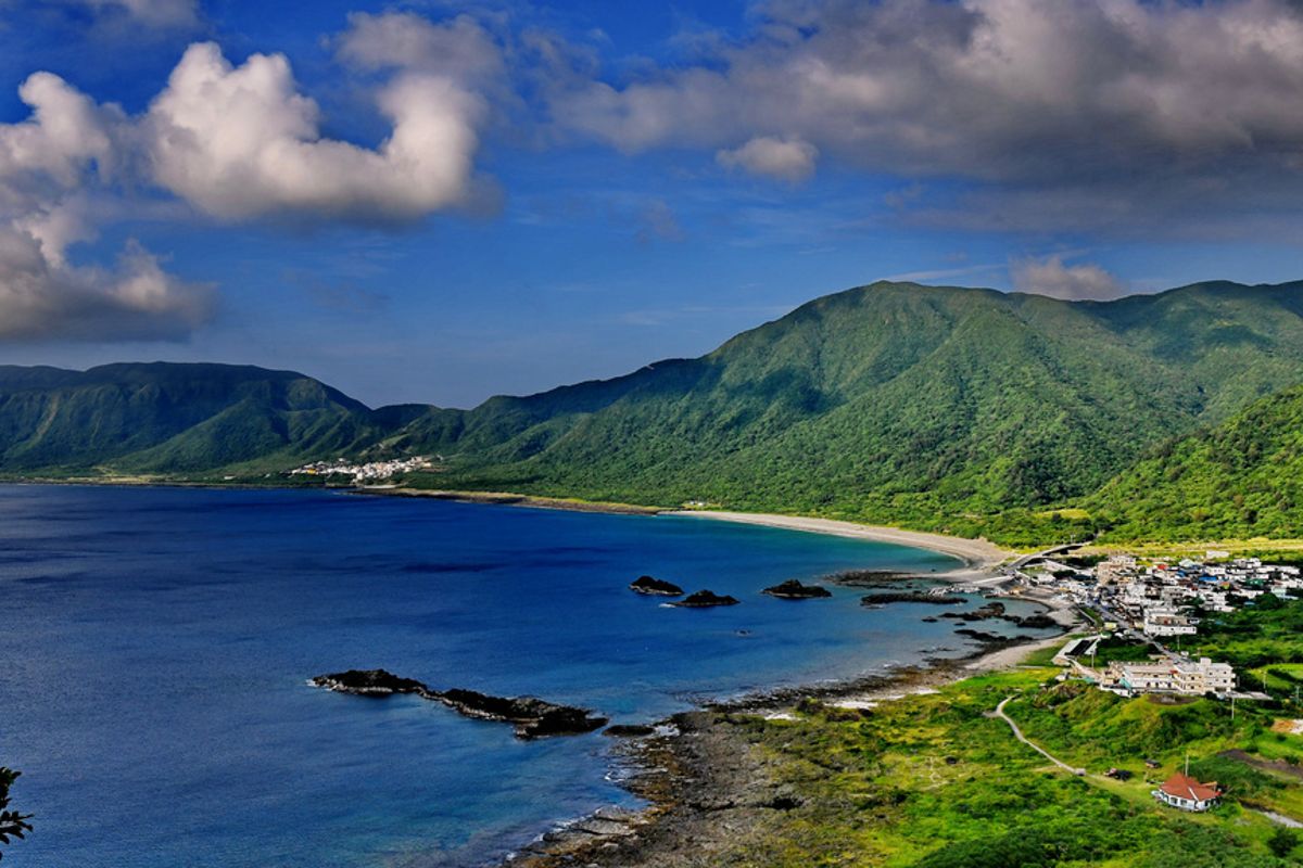 郑丽文强调“两岸必须建立互信” 郑丽文强调“两岸必须建立互信”