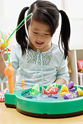 设想你出生在中国,是独生子女,受到父母、祖父母、外祖父母的宠爱。他们向你灌输儒家思想,尤其是等级观和勤奋的价值观。他们送你去上学。中国激进的入力资本政策将你塑造成型。 设想你出生在中国,是独生子女,受到父母、祖父母、外祖父母的宠爱。他们向你灌输儒家思想,尤其是等级观和勤奋的价值观。他们送你去上学。中国激进的入力资本政策将你塑造成型。