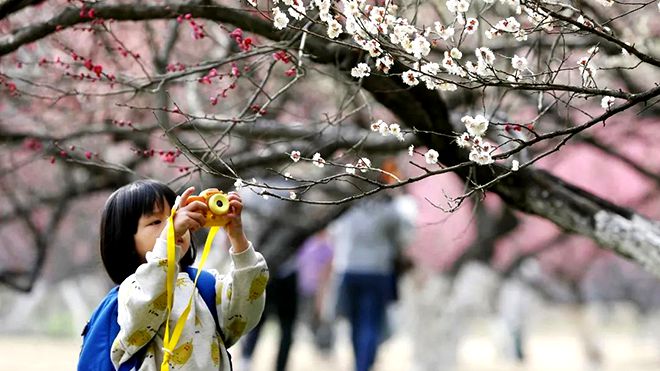 把课堂搬进春天 多地中小学公布春假安排 把课堂搬进春天 多地中小学公布春假安排