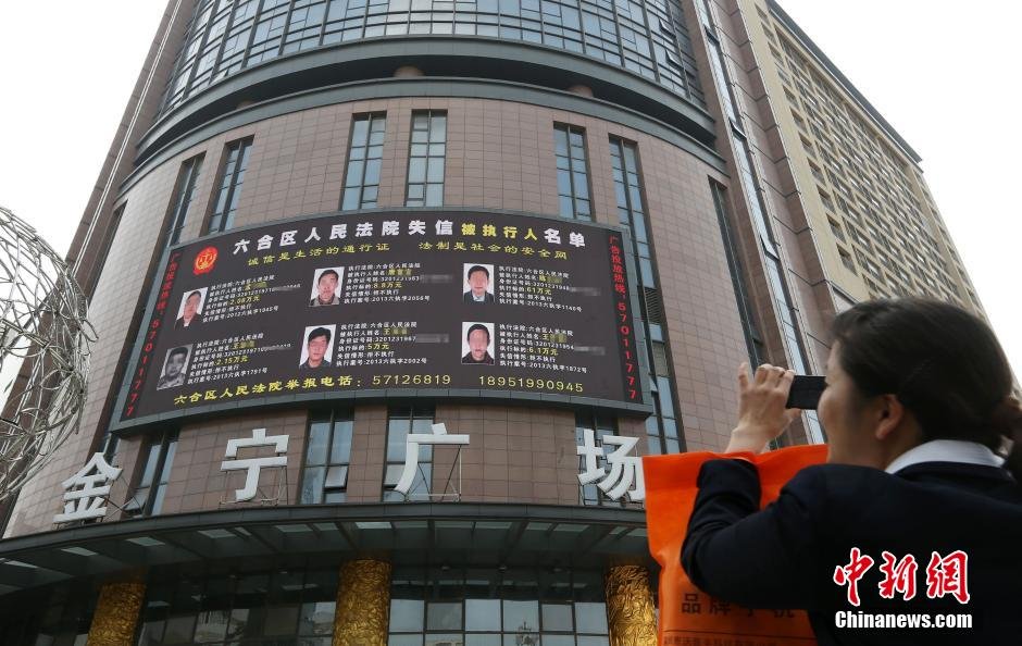 �Ͼ���ͷ������ɹ������