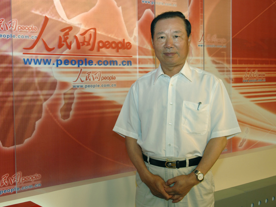 海峡两岸关系协会副会长王在希 人民网记者何萌 摄