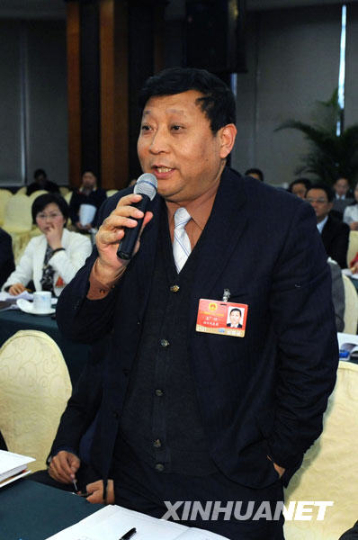 来自四川的全国人大代表王计说,在汶川地震中遭到严重破坏的东方电气集团东方汽轮机有限公司重建工作进展顺利,原定震后两周年“亮相”的新东汽,将提前重新崛起在蜀中大地上。